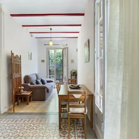 Great In Sagrada Familia With Balcony Apartment Barcelona