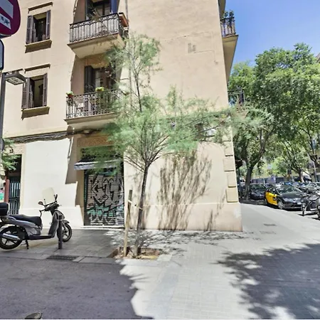 Great In Sagrada Familia With Balcony Apartment