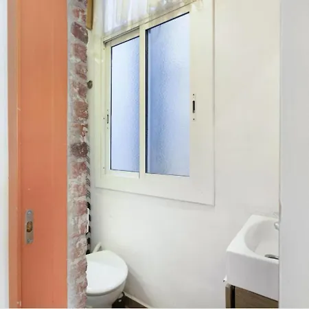 Great In Sagrada Familia With Balcony Apartment Barcelona