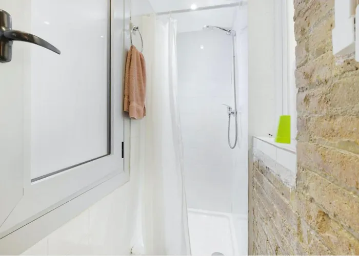 Great In Sagrada Familia With Balcony * برشلونة