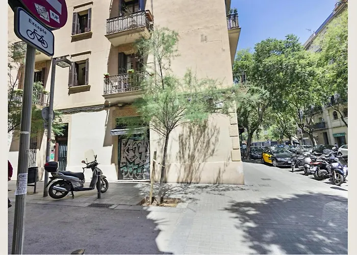 Great In Sagrada Familia With Balcony شقة